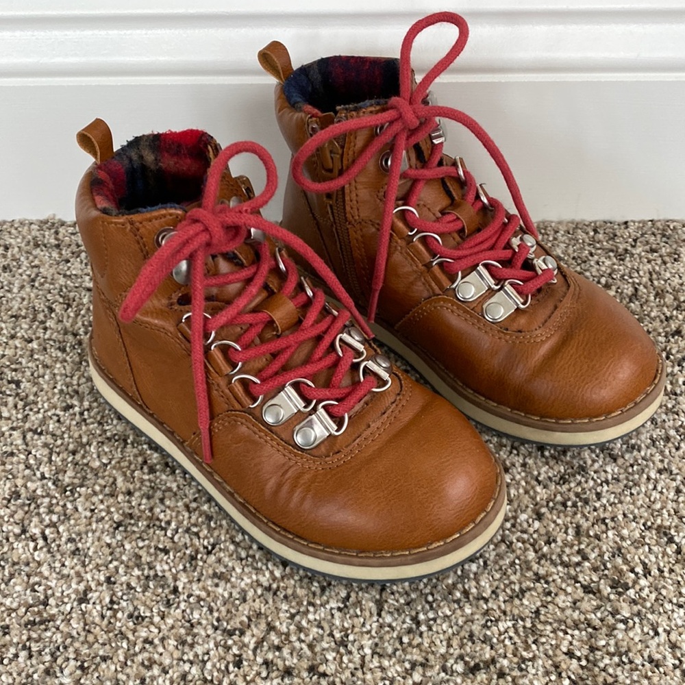 GAP Boys Brown Boots. Size 11